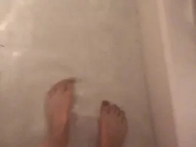 Ashlyn Adams (shakethatashe) XXX Porn Videos - Washing Dirty Feet