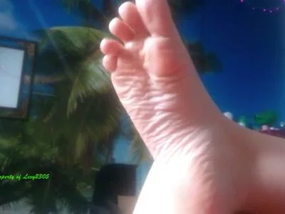 feet tease POV by LexyGold