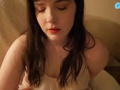 EllePurrs (ellekittenxo) XXX Porn Videos - Relaxing Inside Elle's Pussy