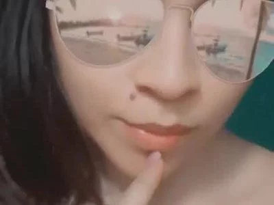 Lucciannha (julietamonroe) XXX Porn Videos - With glasses? 🔥😈😈😈