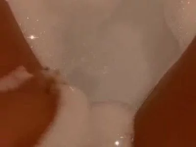 ScorpioKitty (scorpiomama8) XXX Porn Videos - Bubbles
