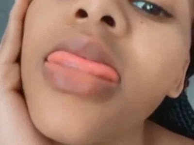 What those lips do by azania-black