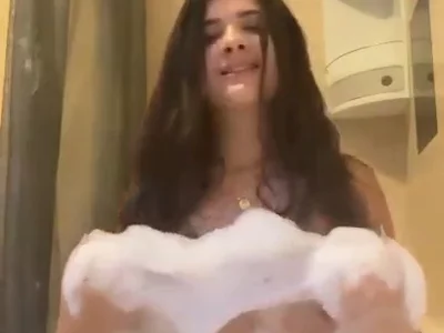 EllieAddison (ellieaddison) XXX Porn Videos - Bubble Bath