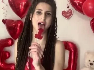 suck lollipop by gwenvia