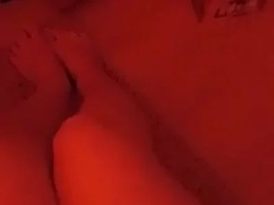 AlisonV (alisonv) XXX Porn Videos - My sweet legs