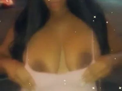 Nissa Lorraine (nissalorraine) XXX Porn Videos - Tits in public