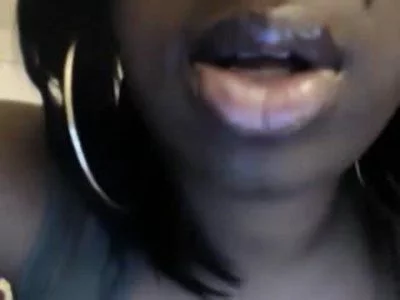 juiicy_bunns (lipzeverlastin) XXX Porn Videos - lip fetish