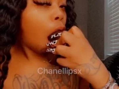 Chanellipsx (lovelyhustle) XXX Porn Videos - Pussy play