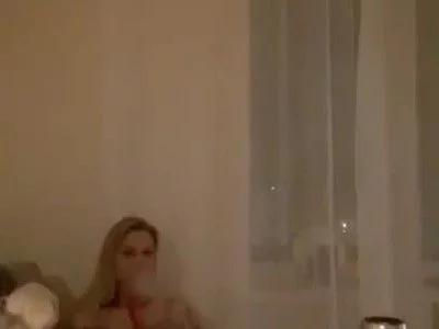 Kate Evans (katrin-daniels) XXX Porn Videos - Smoking my favourite hookah