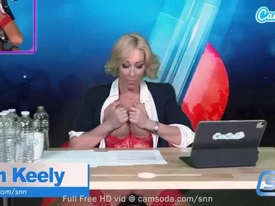 Sexy Big Tits MILF Ryan Keely Rides Sex Machine Live On Air by live-sex-media