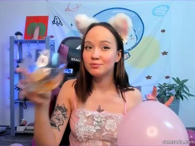 Marie-Austin (marie-austin) XXX Porn Videos - Birthday Girl is blwoing baloons