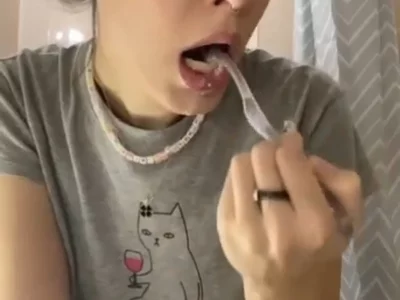 Cleaning my teeth by Dani-Moreno