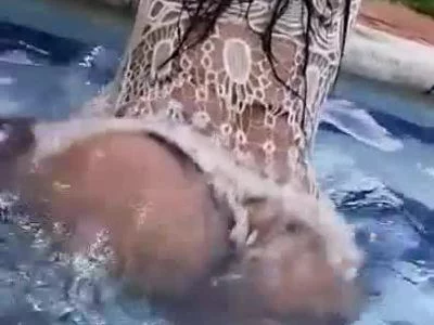 bouncing ass in the water by karenguzmman