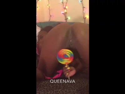 queenandrod (queenandrod) XXX Porn Videos - Queen Playing in BOTH holes