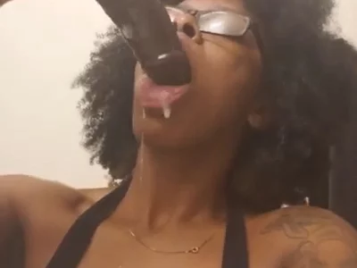 Kelsey Jones (terrieluvkelseyjo) XXX Porn Videos - Sucking this dildo