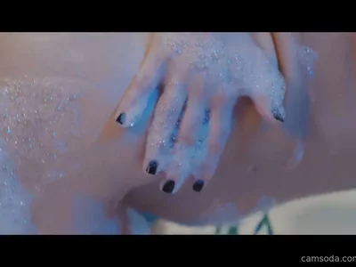 Cum until i shake my legs in jacuzzi by BlairAudrey