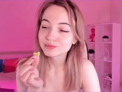 Nilou-Foster (nilou-foster) XXX Porn Videos - eating my favourite marmalade
