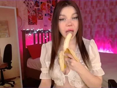SEXUALLY EATING BANANA by Melis-Melon