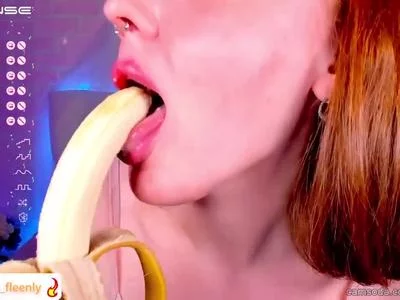 I'm greedily eating a banana by LianaFleen