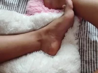 Pussy and feet🔥 by lady-brownn